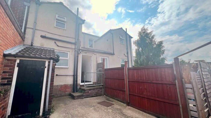 2 Bedroom Terraced House To Rent In Queen Street, Brimington, Chesterfield, S43