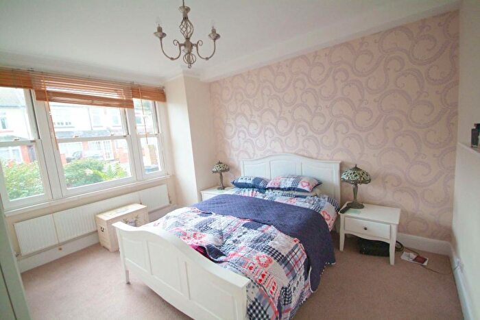 3 Bedroom Flat To Rent In Tankerton Road, Surbiton, London, KT6