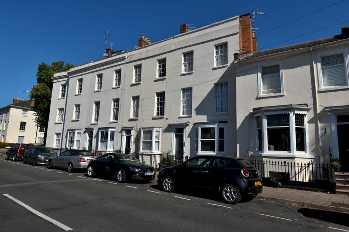 2 Bedroom Flat To Rent In Portland Place East, Leamington Spa, Warwickshire, CV32