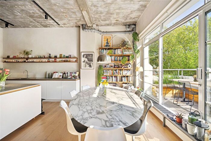 2 Bedroom Flat For Sale In St John Street, London, EC1V