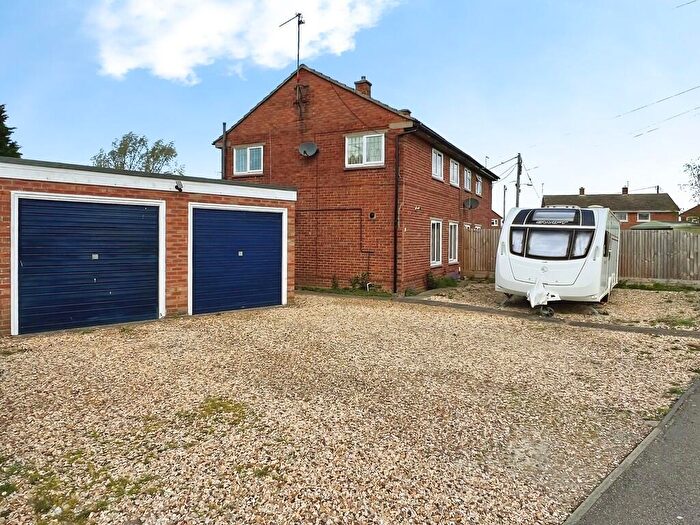 3 Bedroom Semi Detached House For Sale In Allenbys Chase, Sutton Bridge, PE12