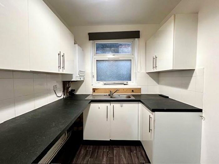 1 Bedroom Flat To Rent In Richmond Avenue Richmond Avenue Bognor Regis West Sussex, PO21