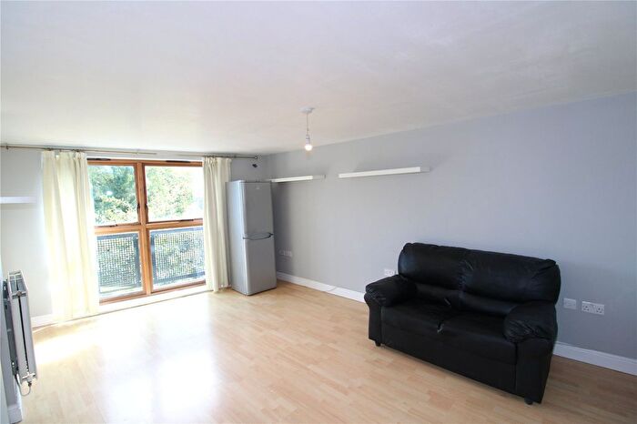 1 Bedroom Flat To Rent In Clarke Close, Croydon, CR0