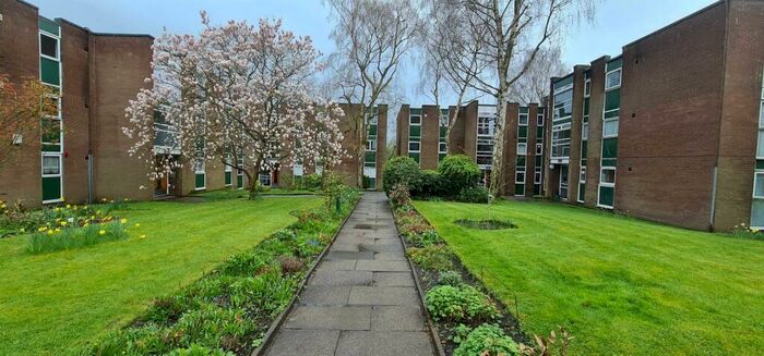 2 Bedroom Flat To Rent In Ashfiell Court, Edge Lane, M21