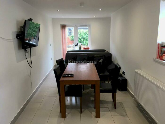 6 Bedroom Terraced House To Rent In Coburn Street, Cathays, CF24
