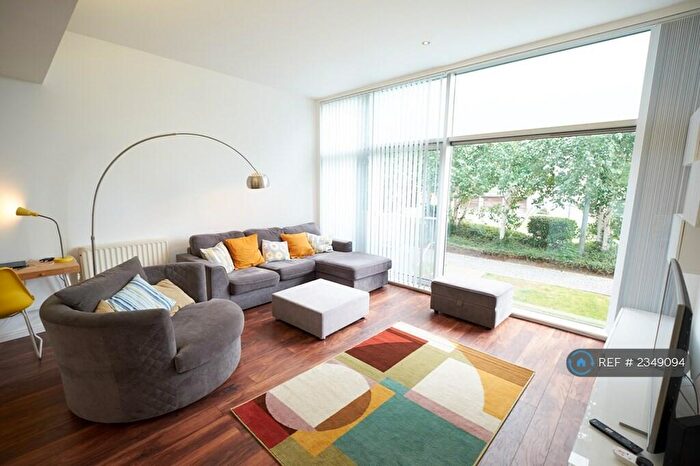 2 Bedroom Terraced House To Rent In Lanark Street, Glasgow, G1