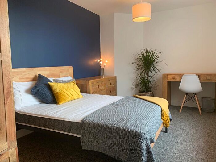 6 Bedroom House To Rent In Staple Hill Road, Fishponds, South West, BS16