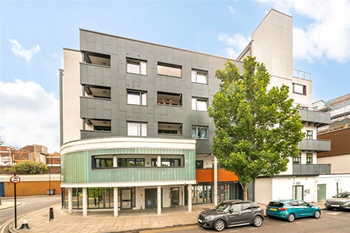 1 Bedroom Flat For Sale In Triangle Road, London, E8 - Photo 8