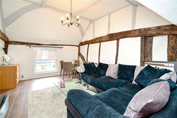 1 Bedroom Flat To Rent In High Street, Redbourn, St. Albans, AL3