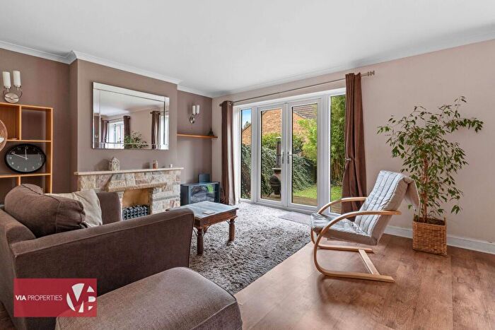 5 Bedroom Detached House For Sale In Badgers Croft, Broxbourne, EN10