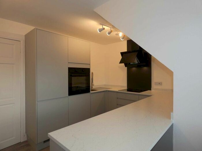 1 Bedroom Flat To Rent In Frobisher Court, Old Hall, WA5