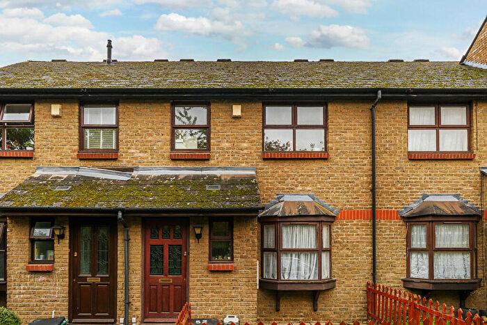 3 Bedroom Terraced House For Sale In Crofton Gate Way, Brockley, London, SE4