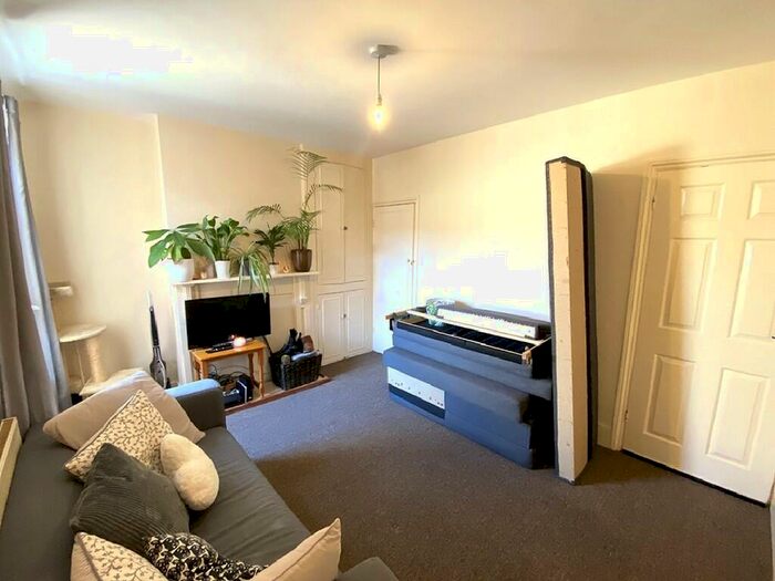 2 Bedroom Terraced House To Rent In Penhale Road, Portsmouth, PO1