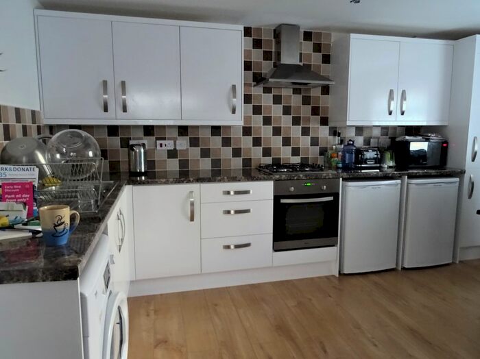 2 Bedroom Maisonette To Rent In Coedcae Street, Cardiff, CF11