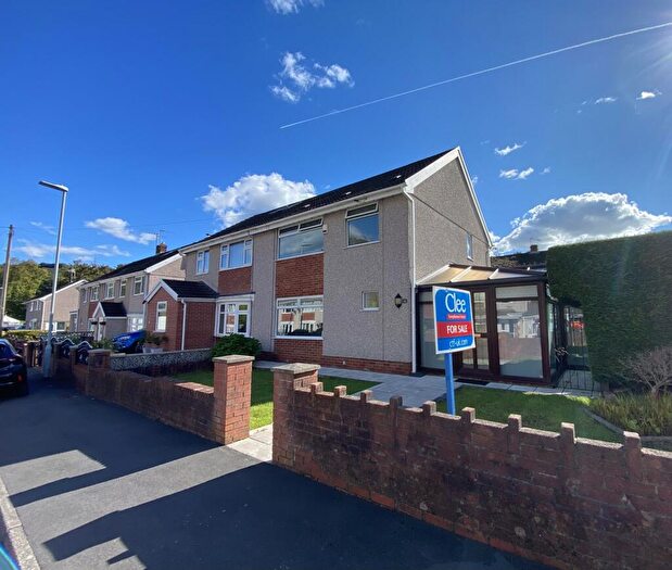 4 Bedroom Semi-Detached House For Sale In Y Gwernydd, Glais, Swansea, City And County Of Swansea., SA7