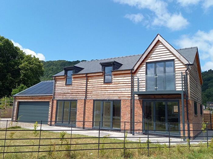 4 Bedroom Detached House For Sale In Priors Meadow, Middletown, Powys, SY21