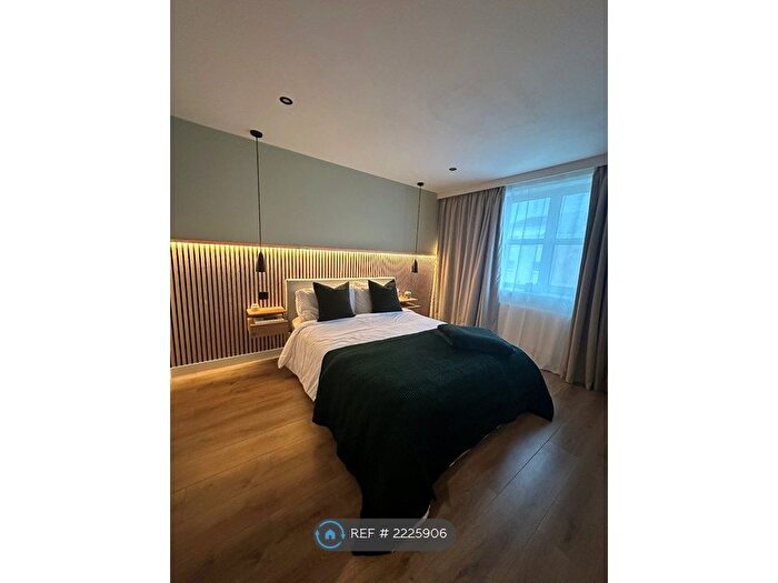 1 Bedroom Flat To Rent In Dexter Close, St. Albans, AL1
