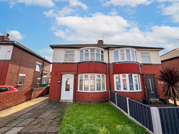 3 Bedroom Semi-Detached House To Rent In Woodhouse Road, Doncaster, DN2