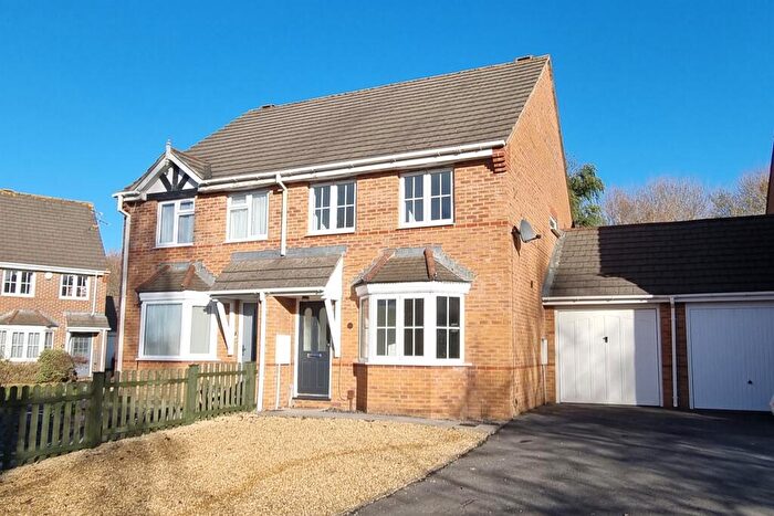 3 Bedroom Semi-Detached House For Sale In Pinnell Grove, Emersons Green, Bristol, BS16