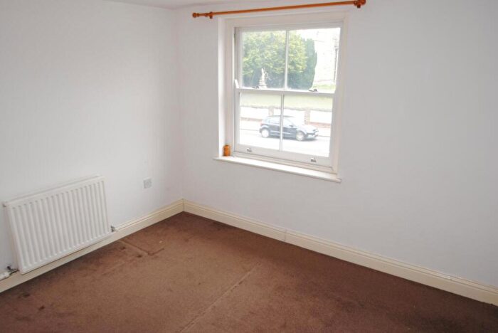 1 Bedroom Property To Rent In Victoria Avenue, Southend-On-Sea, Essex, SS2