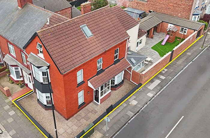 5 Bedroom Semi Detached House For Sale In Park Road, Hartlepool, TS26
