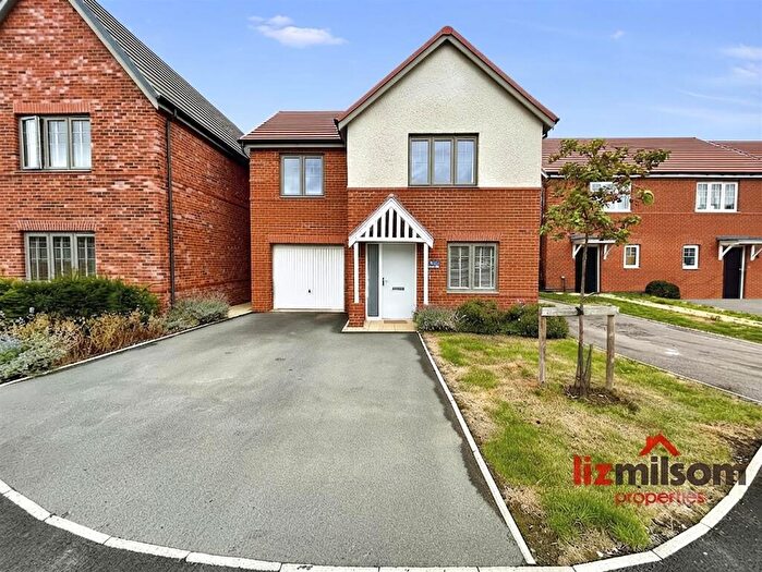 3 Bedroom Detached House For Sale In Moonstone Way, Newhall, DE11