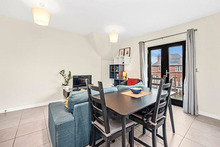 1 Bedroom Flat For Sale In Inglis Way, Millbrook Park, NW7