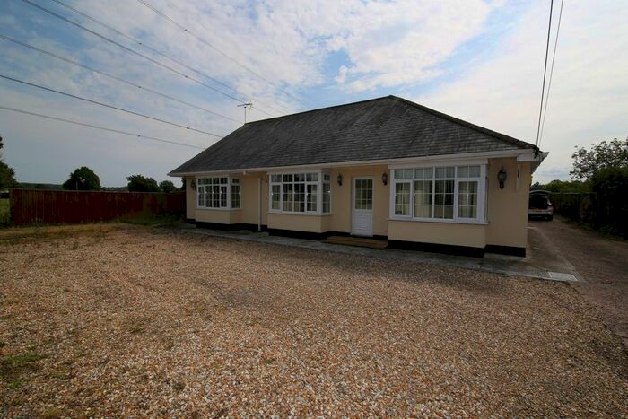 4 Bedroom Detached Bungalow To Rent In Honiton Road, Cullompton, EX15