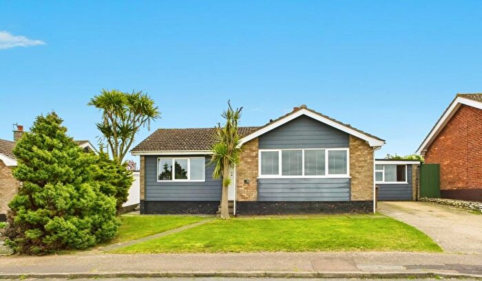 4 Bedroom Detached Bungalow For Sale In Priory Close, Beeston Regis, Sheringham, NR26