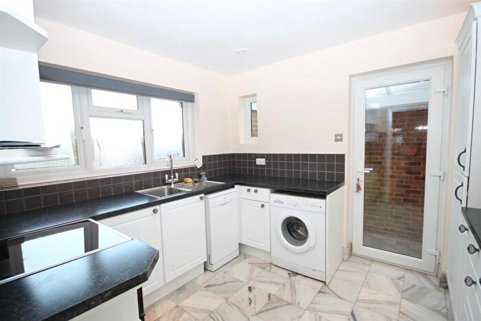 2 Bedroom Detached House To Rent In Downs Way, Great Bookham, KT23