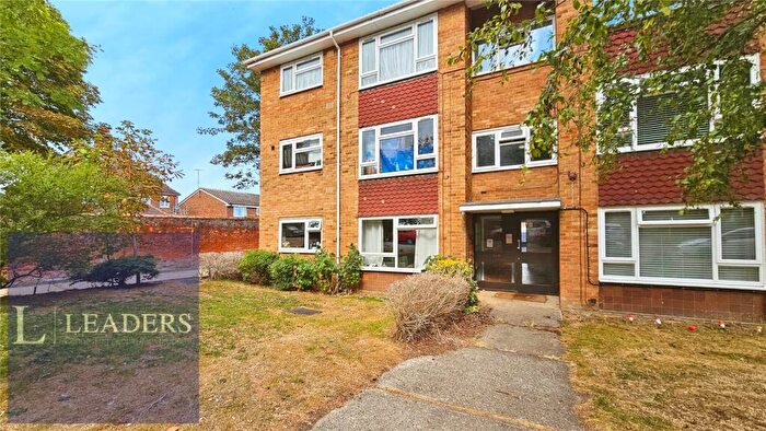 2 Bedroom Apartment For Sale In Colne Valley Close, Halstead, Essex, CO9