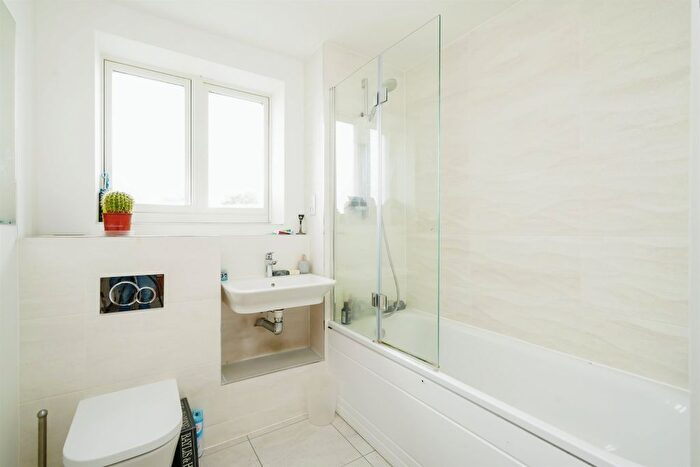 2 Bedroom End Of Terrace House For Sale In Blueberry Drive, Bicester, OX27