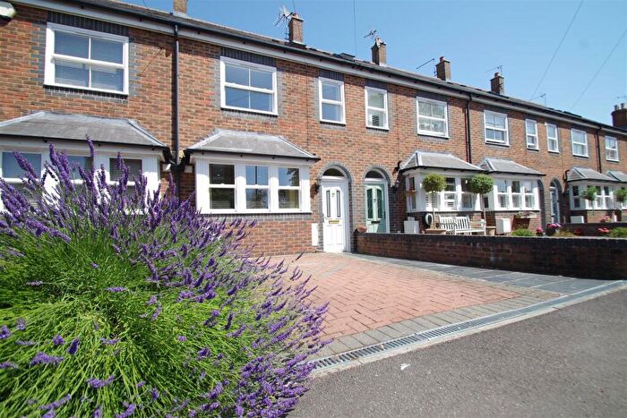 3 Bedroom Terraced House For Sale In Regency Close, Wallingford, OX10