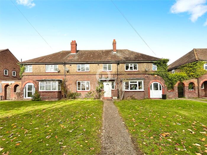 3 Bedroom Terraced House For Sale In Kidbrooke Lane, London, SE9