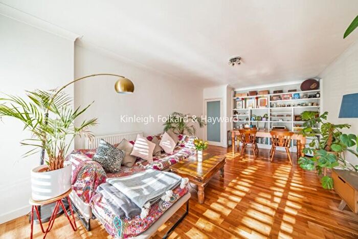 2 Bedroom Flat To Rent In Haslemere Road Crouch End, N8