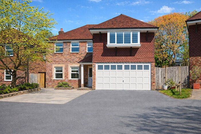 4 Bedroom Detached House To Rent In Grange Walk, Grangeways, Patcham, Brighton, BN1