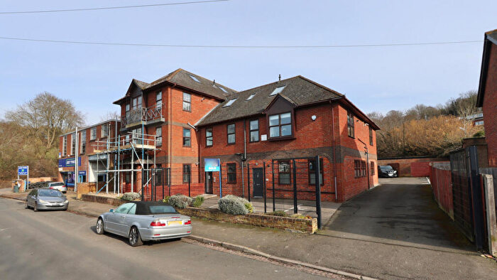2 Bedroom Flat For Sale In Severalls Avenue, Chesham, HP5