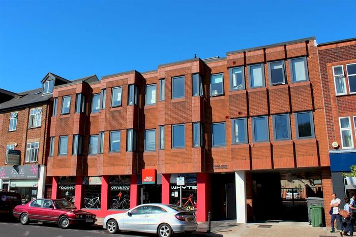 1 Bedroom Flat To Rent In Victoria Street, St Albans, Hertfordshire, AL1