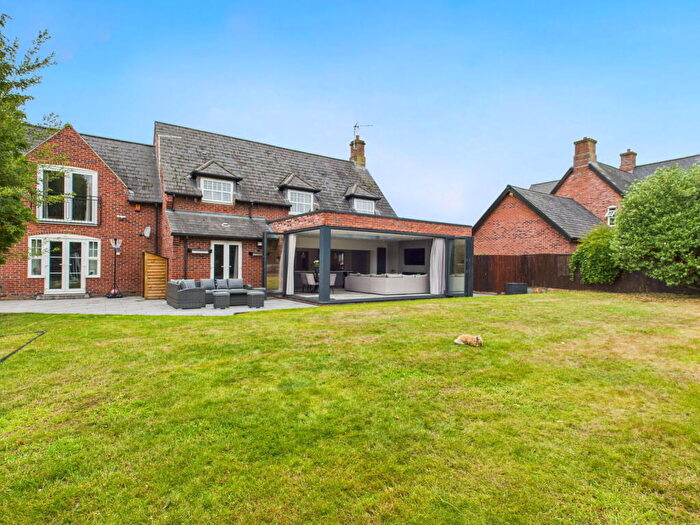 5 Bedroom Detached House For Sale In Kingsdown Close, Weston, Crewe, CW2