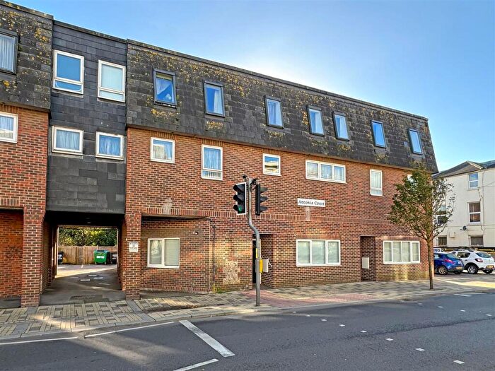 2 Bedroom Apartment For Sale In Terminus Road, Littlehampton, BN17