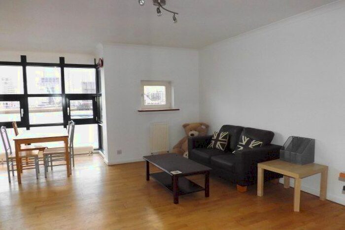 2 Bedroom Flat To Rent In Rotherhithe Street, London, SE16