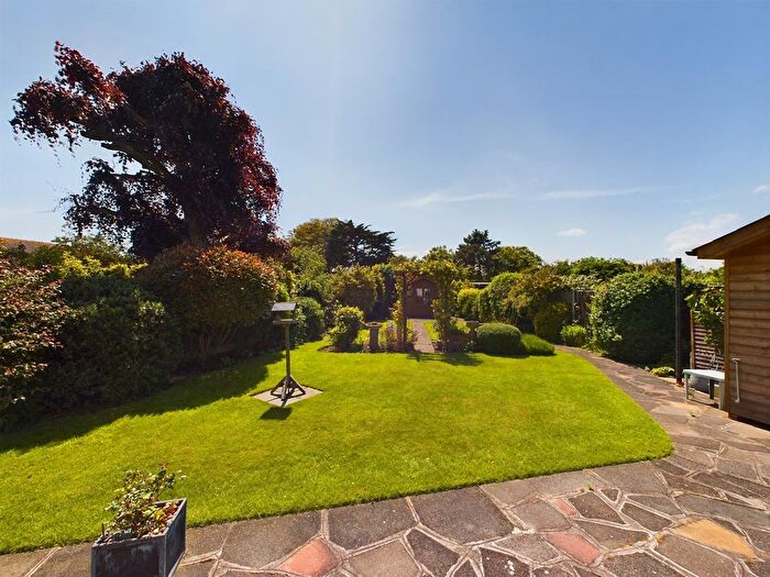 2 Bedroom Detached Bungalow For Sale In Stanley Road, Broadstairs, CT10