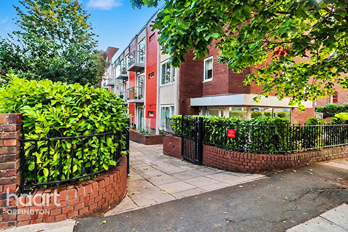 1 Bedroom Flat For Sale In Knoll Rise, Orpington, BR6