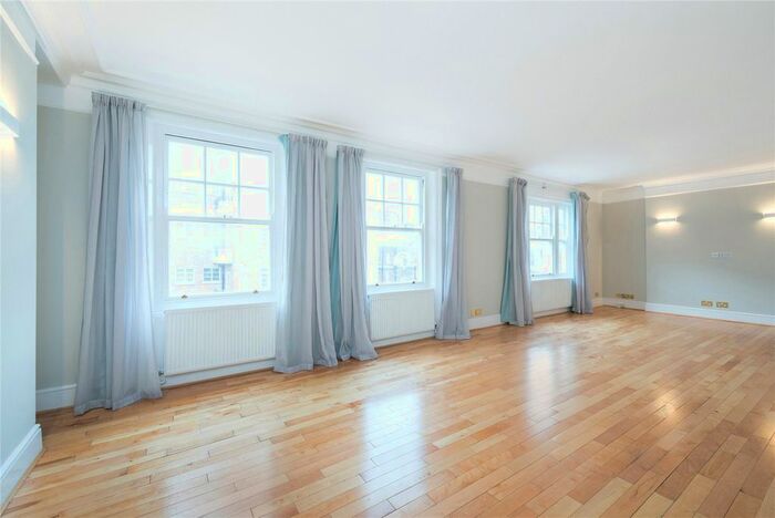 3 Bedroom Flat To Rent In Cumberland Mansions, Brown Street, W1H