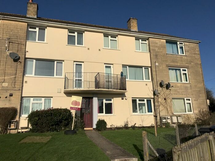 2 Bedroom Flat To Rent In Longcross, Felton, BS40