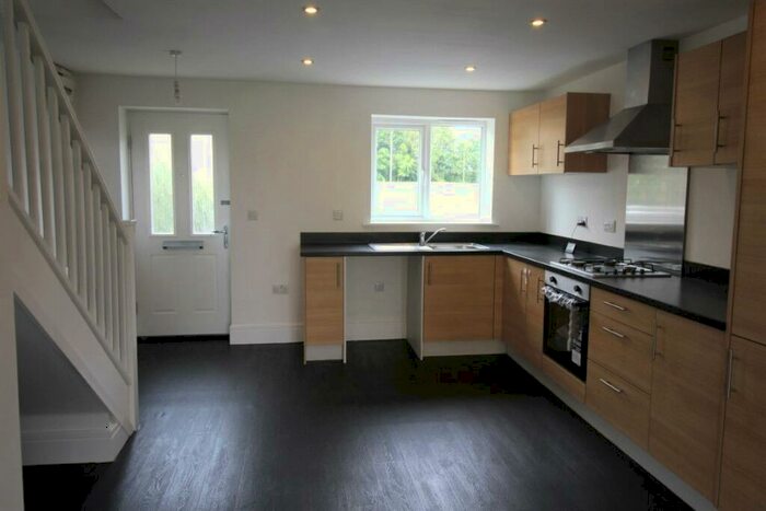 3 Bedroom Semi-Detached House To Rent In Balmoral Avenue, Stanley, Durham, DH9