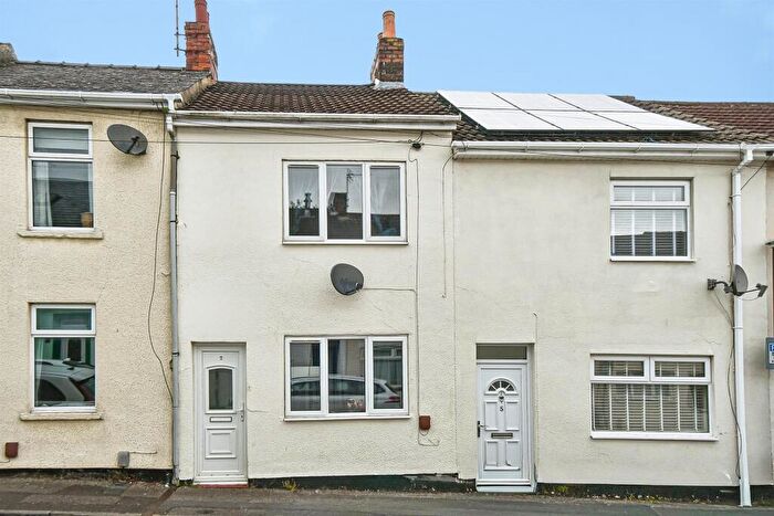2 Bedroom Terraced House For Sale In Stanley Street, Swindon, SN1