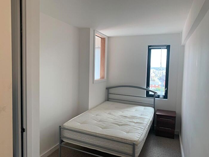 2 Bedroom Duplex To Rent In Spinners Way, Manchester, Greater Manchester, [aVE], M15