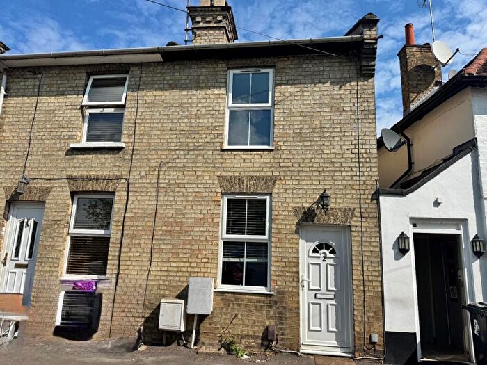 2 Bedroom Terraced House To Rent In Park RoadWareHerts, SG12