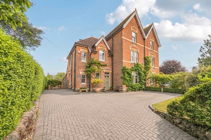 5 Bedroom Semi Detached House For Sale In Potterne Road, Devizes, SN10